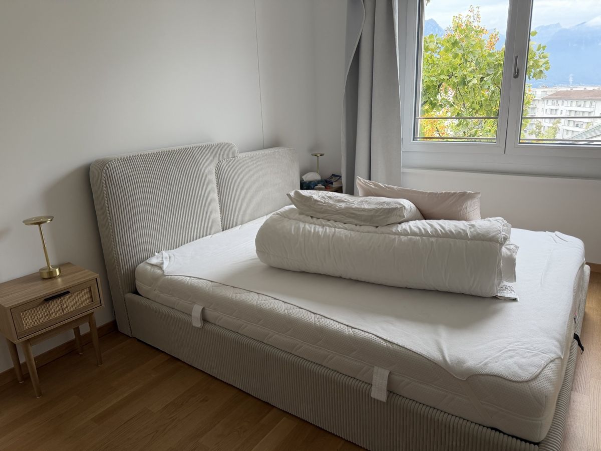 Betten: Lit coffre velour 160x200 – Neu (gemäss Beschreibung) aus Clarens von Louiise13