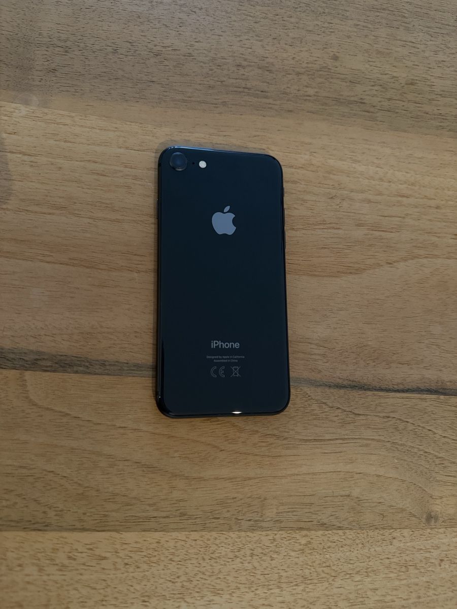 Apple Portables: Apple iphone 8 64GB space gray – D'occasion à Adliswil par avatar83 1