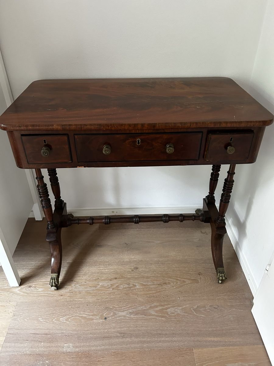 Schreibtische: Antique Mahogany Table – Gebraucht aus Horgen von kel_5wyx
