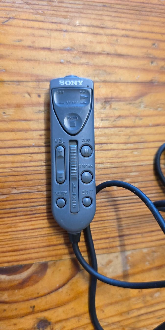 Sony Minidisc: Sony Minidisc MZ-R70 – Usato da Luzern venduto da Sulfato 6