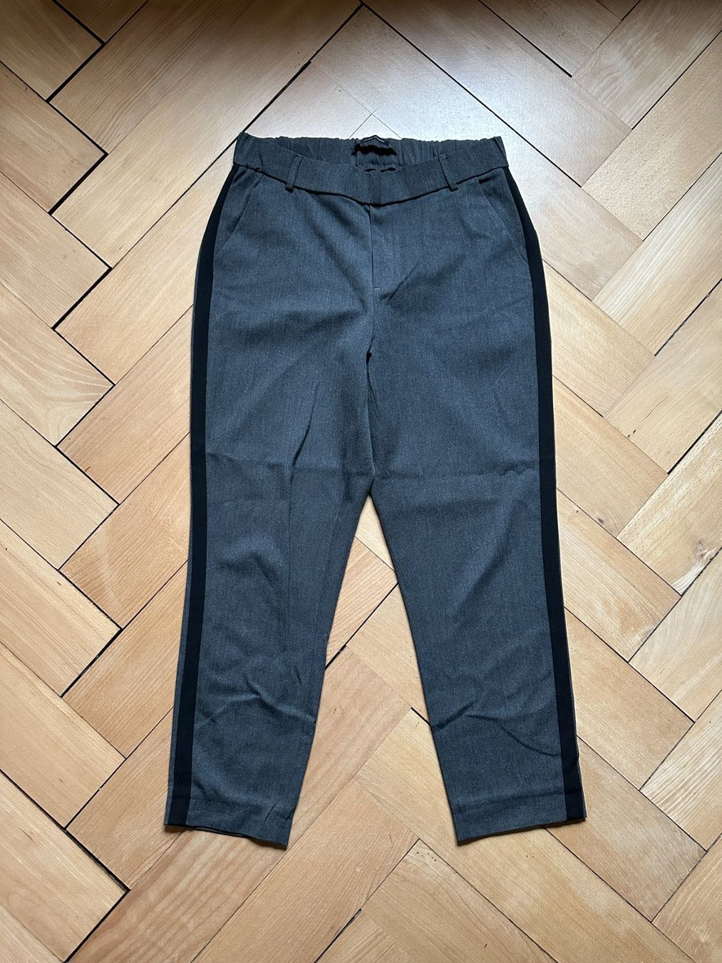 Zara Hosen: ZARA - Hose dunkelgrau elegant S – Gebraucht aus Zürich von Diazaio