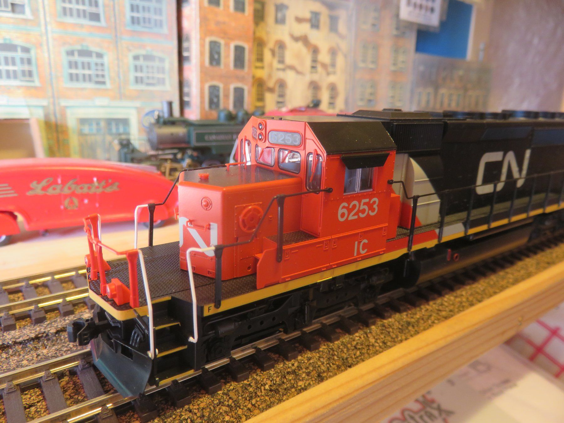 Kato Modelleisenbahnen: Kato EMD SD 40-2 Mid CN – Neu (gemäss Beschreibung) aus Bussnang von  2