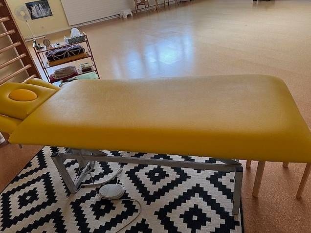 Kosmetik-& Massageliegen: elektrische Massage Tisch – Gebraucht aus Beinwil am See von mod_876p 2