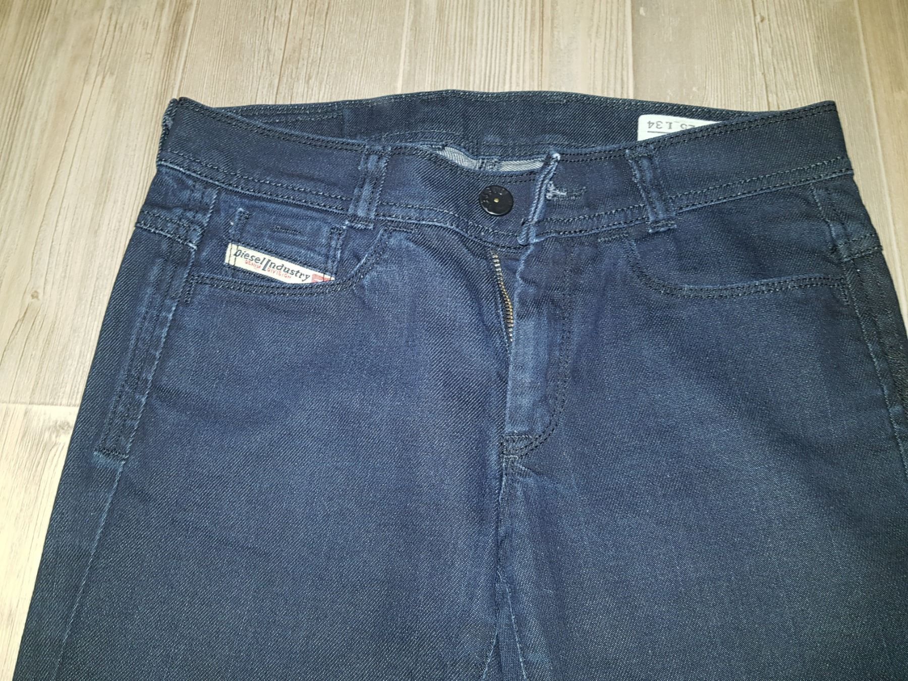 Diesel Jeans: Jeans DIESEL  Model SOOZY   Taille / Grosse W25 L34 – Usato da Cossonay-ville venduto da Super-Price-Quality 2
