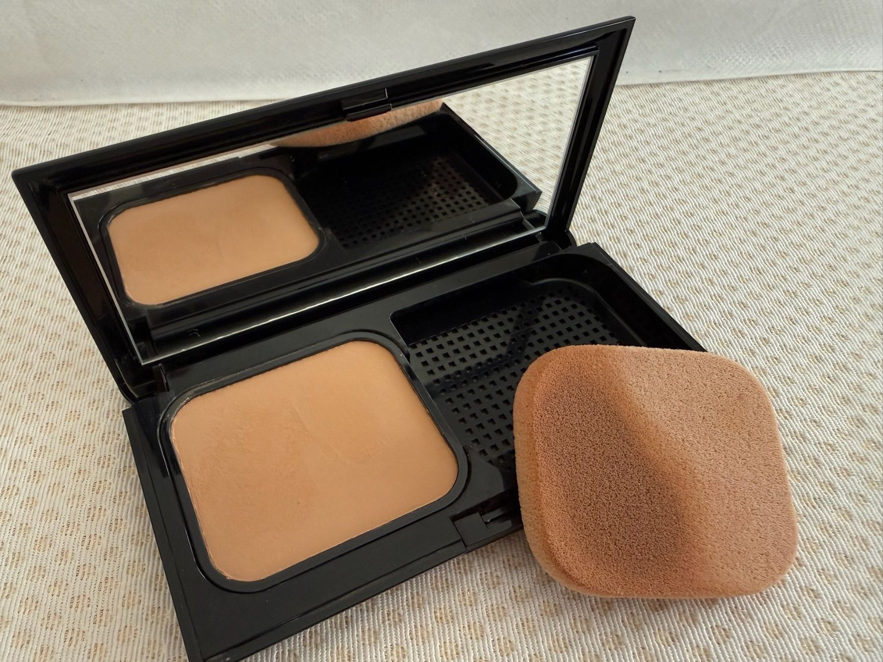 Make-up: Shiseido - Compact matofiant – Gebraucht aus Sion von accroshoes