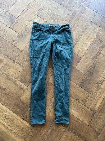 Jean Levi's Demi Curve vert taille W28 