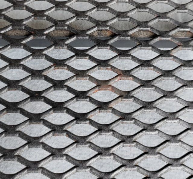 Tische: Gartentisch aus Streckmetall – Gebraucht aus Schöftland von Mascfe 1