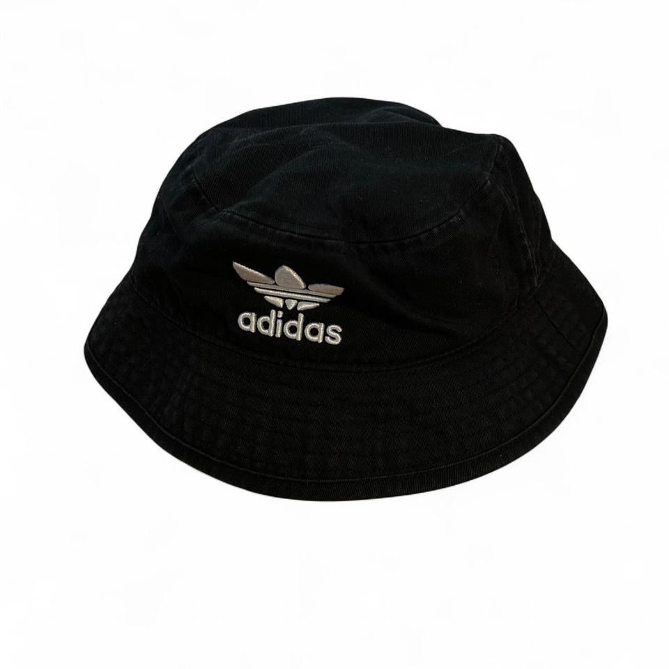 Adidas Copricapi, berretti & cappellini: black unisex Adidas bucket hat – Usato da Winterthur venduto da hachiscutecloset 3