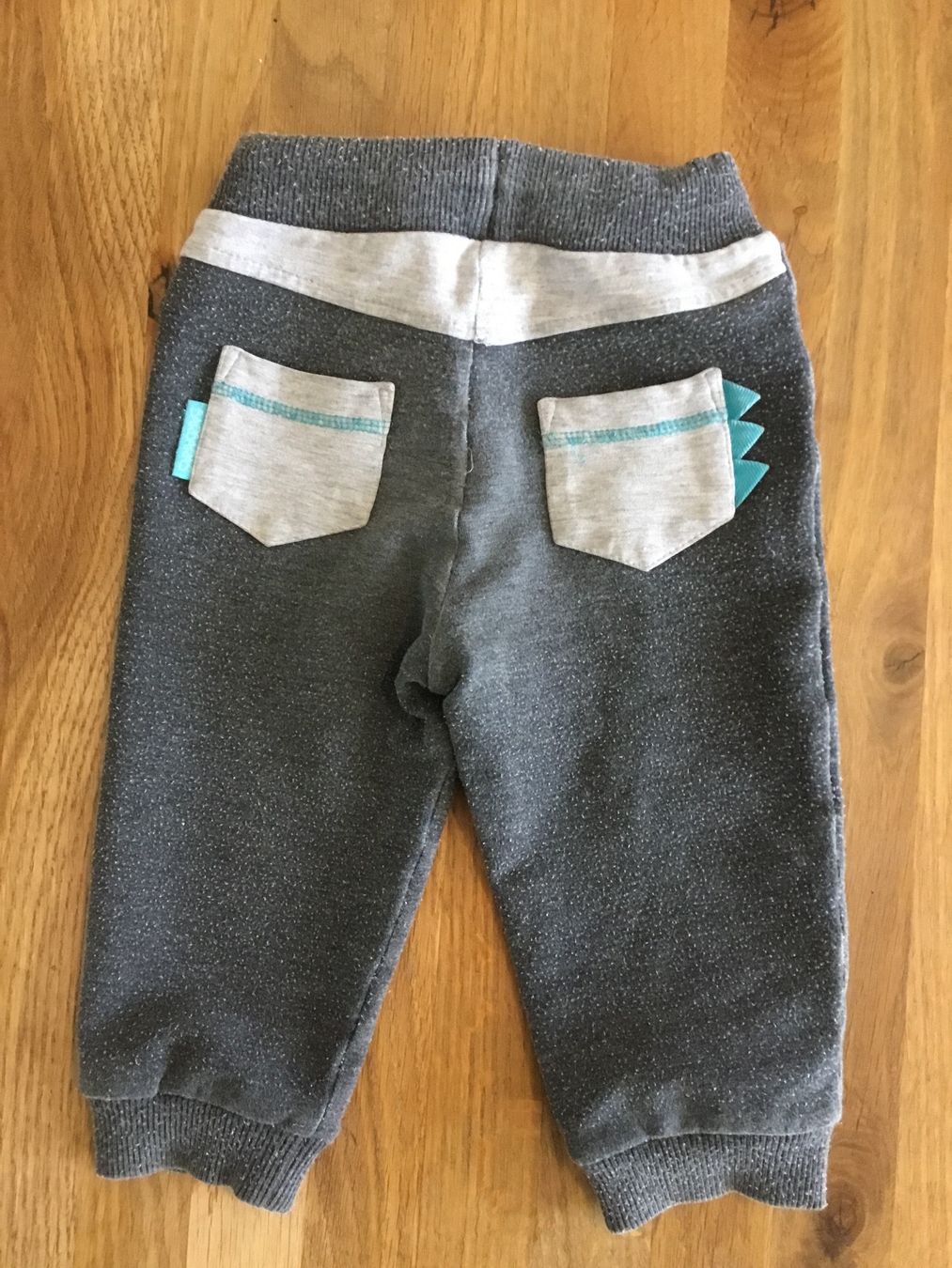 Pantaloni: Trainerhose DINOSAURIER, 80cm, Baumwolle & Elasthan – Usato da Bassersdorf venduto da TB01011 1