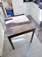 Tavolo quadrato legno scuro