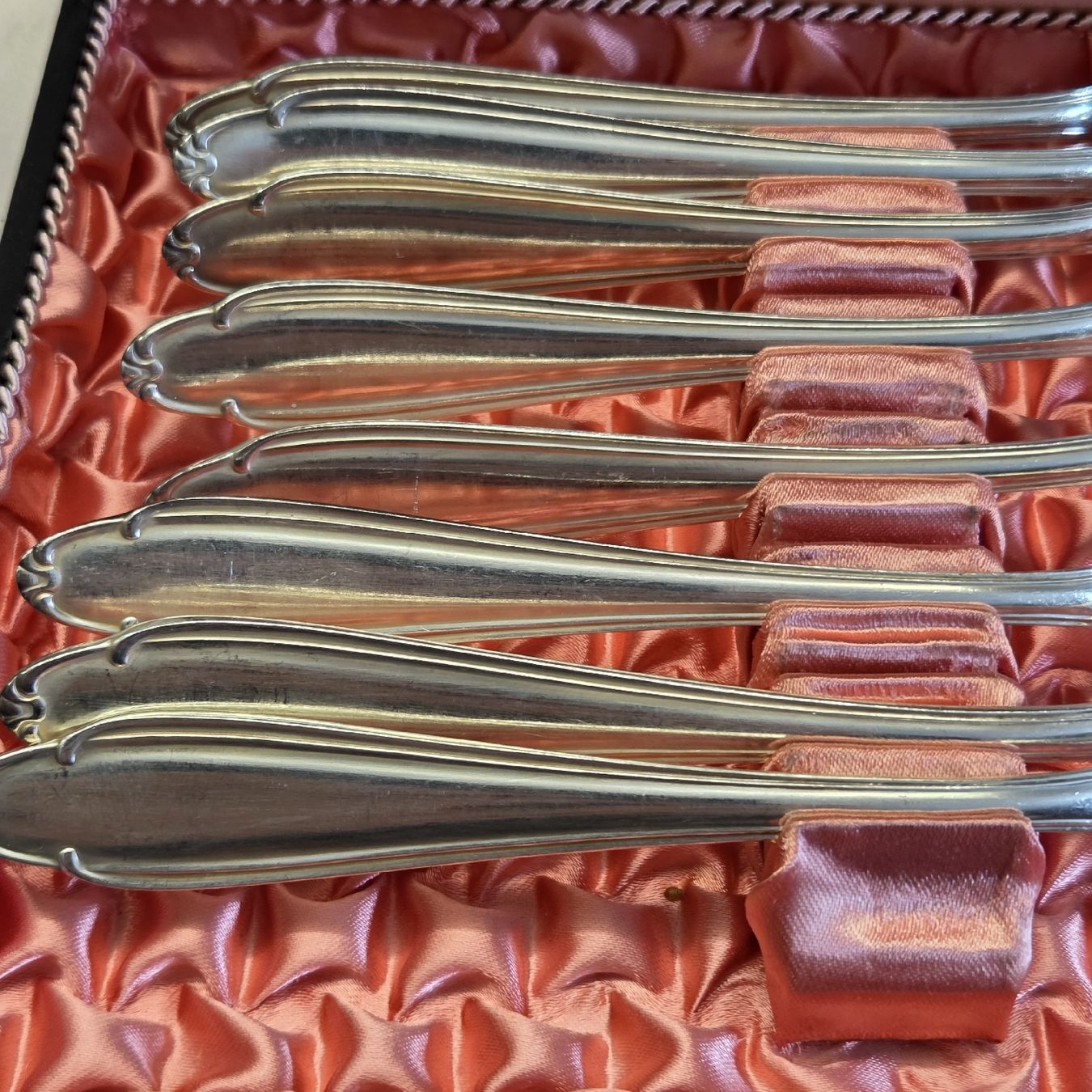 Gabeln: 8 Versilberte Vintage Gabeln gross mit Box/Etui..Top.. – Gebraucht aus Stans von Ducati16 5