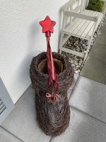 Grosser Stiefel aus Weiden für Weihnachten