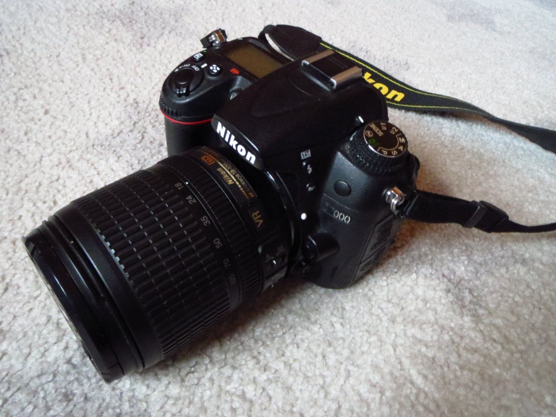 Nikon Fotocamera: NIKON D7000 Digital Spiegelreflex Kamera/ 2 Objektive + Buch – Usato da Kiental venduto da Anna8702