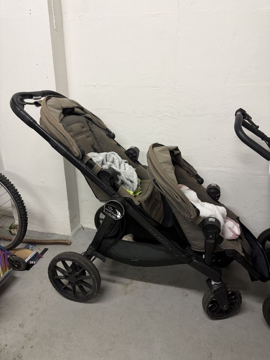 Baby Jogger Carrozzine: Zwillingskinderwagen – Usato da Unterentfelden venduto da van_m8g7 6