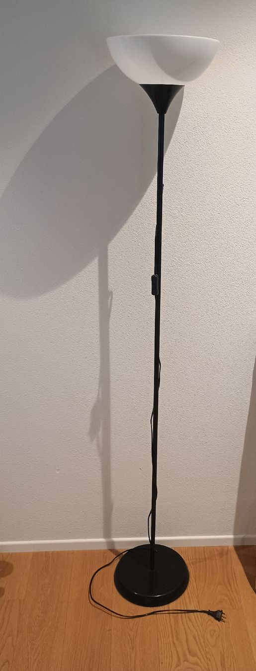 Lampen: Stehlampe – Gebraucht aus Bremgarten AG von sra_fgd2