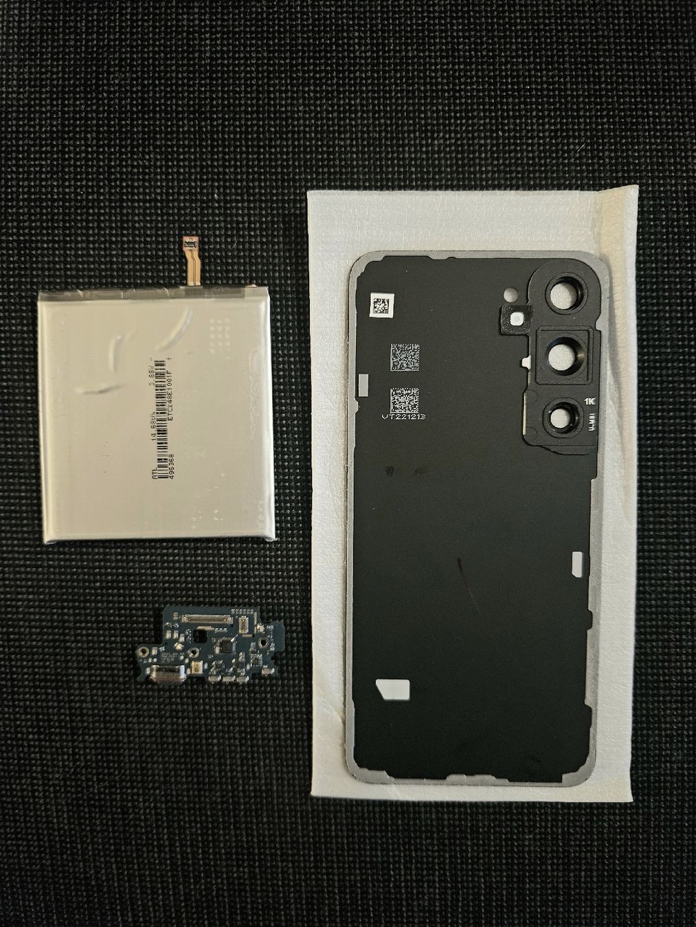 Samsung Telefoni cellulari / Smartphones: Pièces détachées Samsung S23 5G – Usato da Ecoteaux venduto da floom