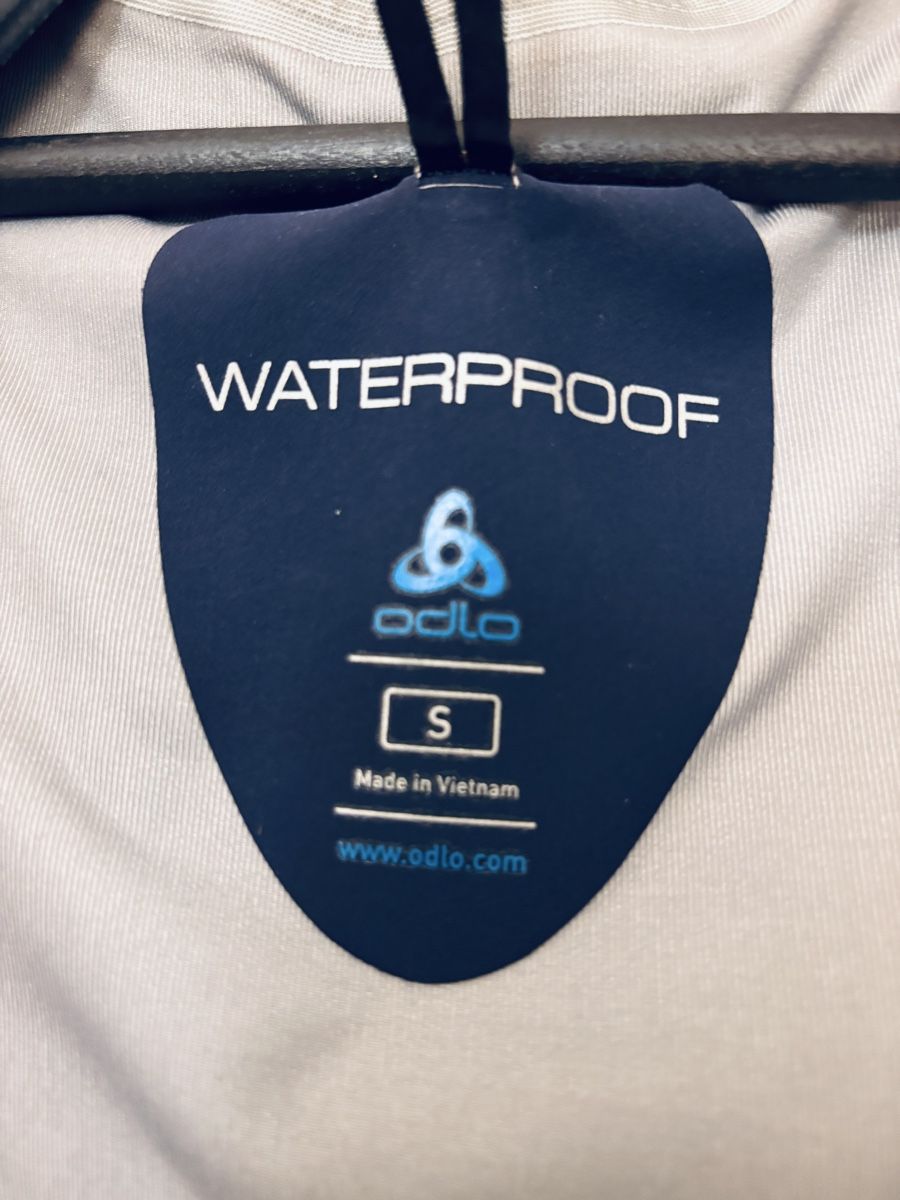 Giacche: ODLO WATERPROOF S - wie neu – Usato da Küssnacht am Rigi venduto da Duwir 2