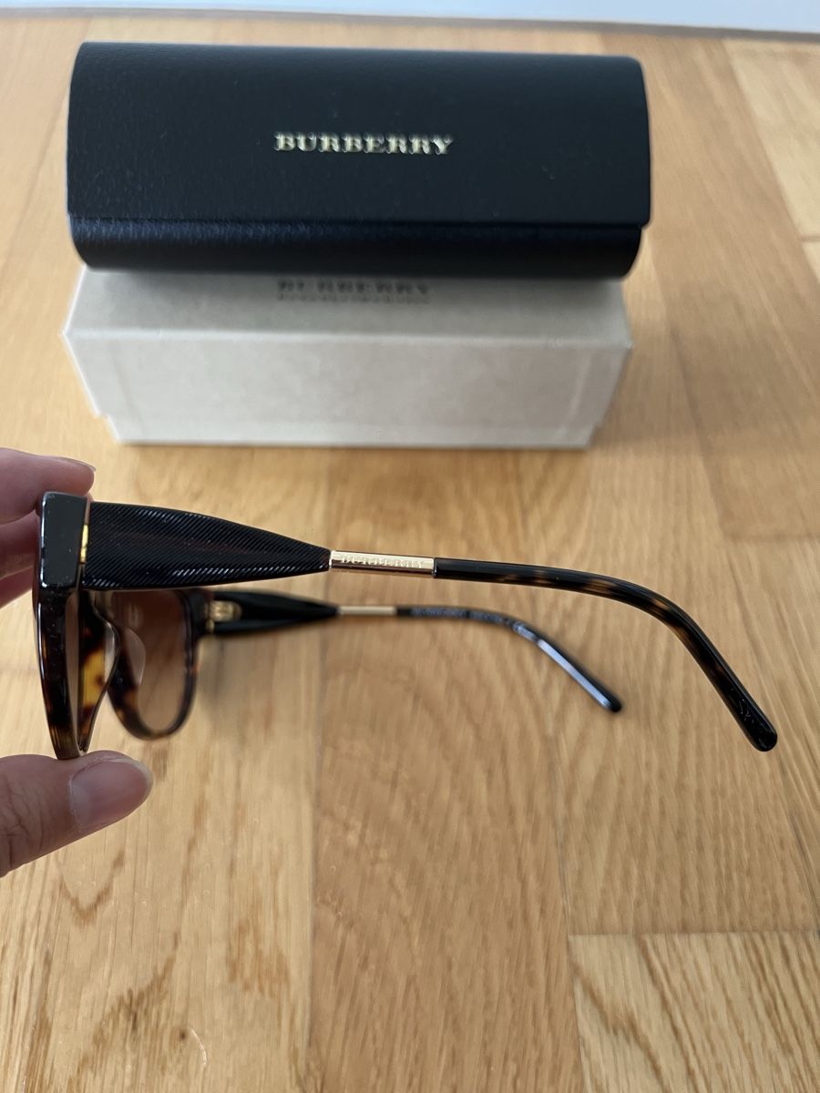 Burberry Occhiali & Lenti: Burberry Sonnenbrille – Usato da St.Gallen venduto da Shopaholic5 2