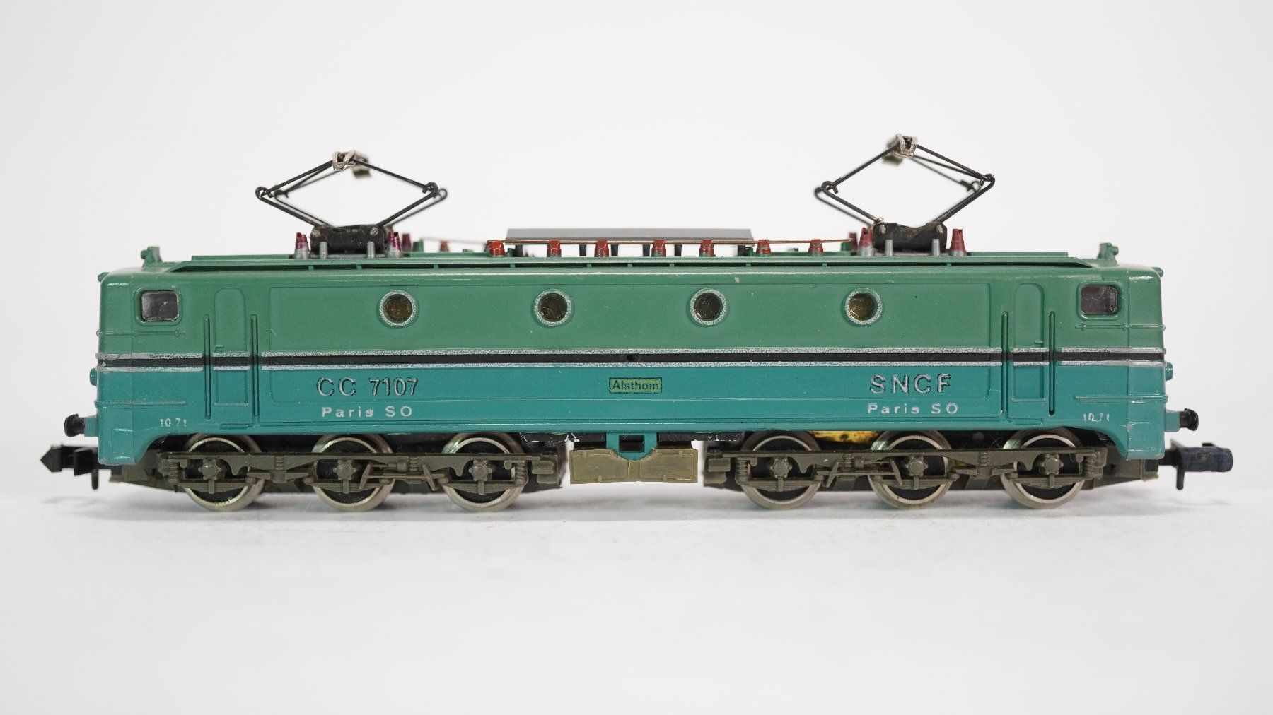 Arnold Modelleisenbahnen: e37 Spur N Arnold SNCF BR CC 7107 E-Lok – Gebraucht aus Thun von evinka_gmbh 3