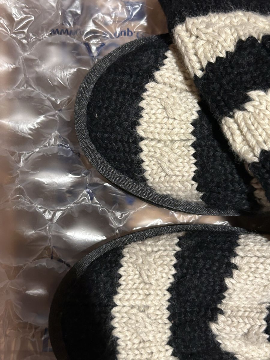 Scarpe da uomo: UGG Australia Boots - Black and White wool, Size 38 – Nuovo (secondo la descrizione) da Biel/Bienne venduto da zit_v5yc 2