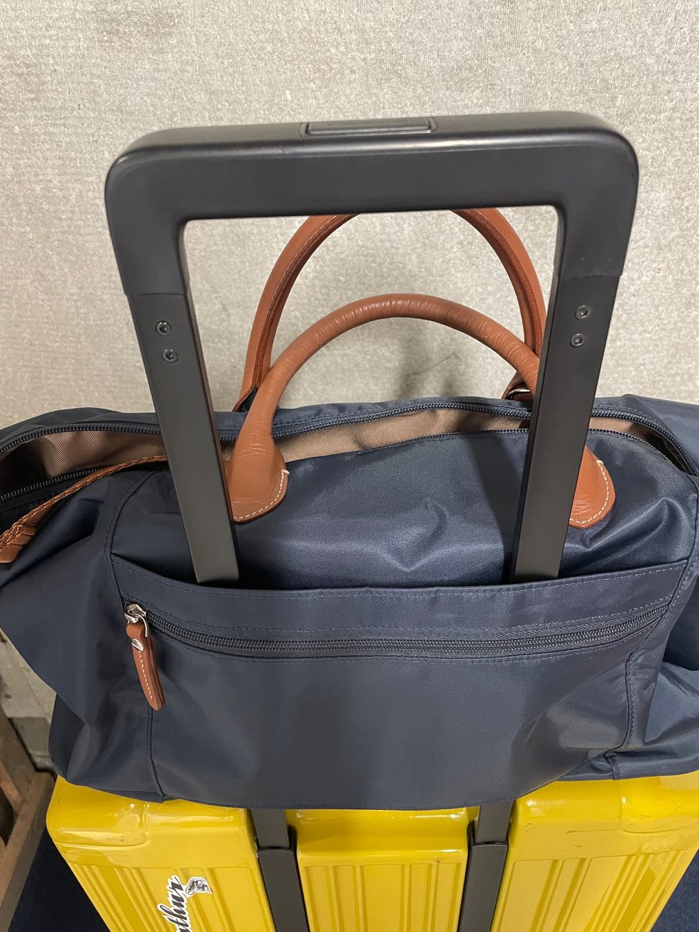 Borse: JUMP Weekender Reisetasche auf Trolley steckbar – Usato da Winterthur venduto da moschtli20 5