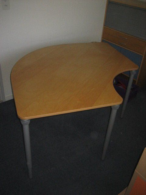 Ikea Bureaux: IKEA Prioritet Bürotisch – D'occasion à Winterthur par pf02