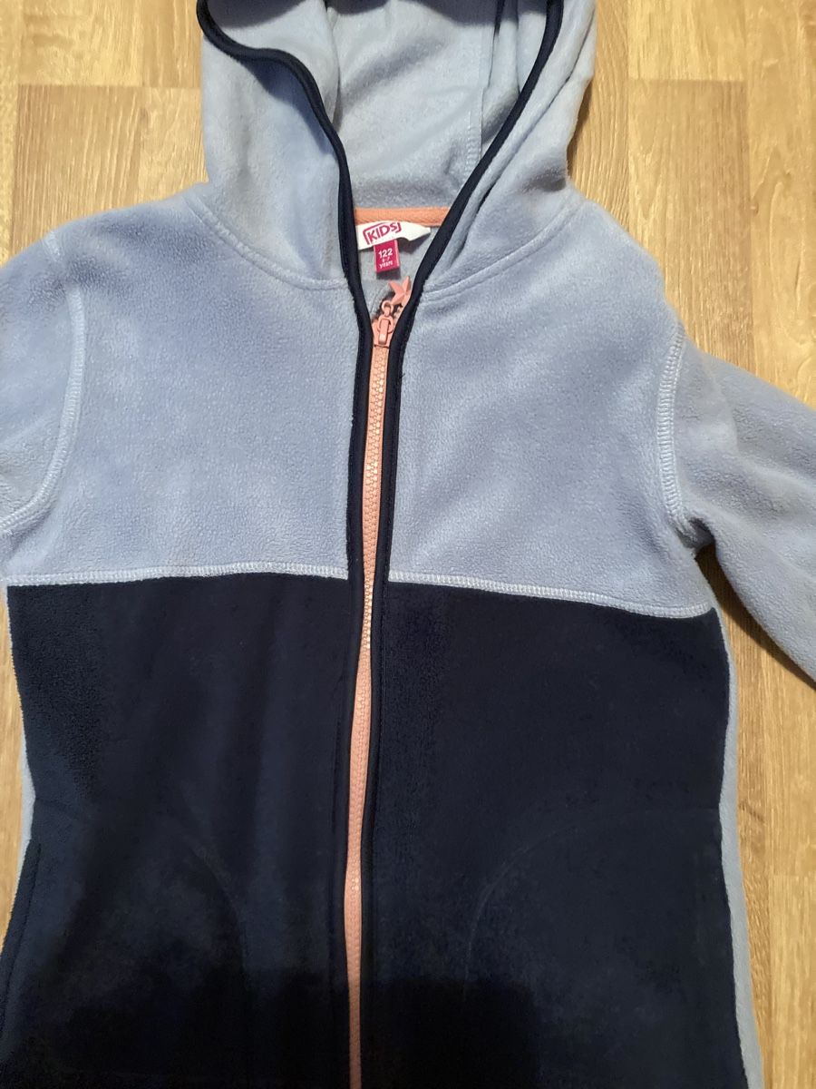 Giacche & Cappotti: Kinder Fleecejacke Gr. 122 – Usato da Emmenbrücke venduto da JJ_89 1