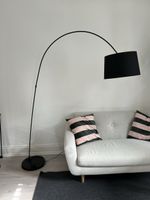 Stehlampe schwarz