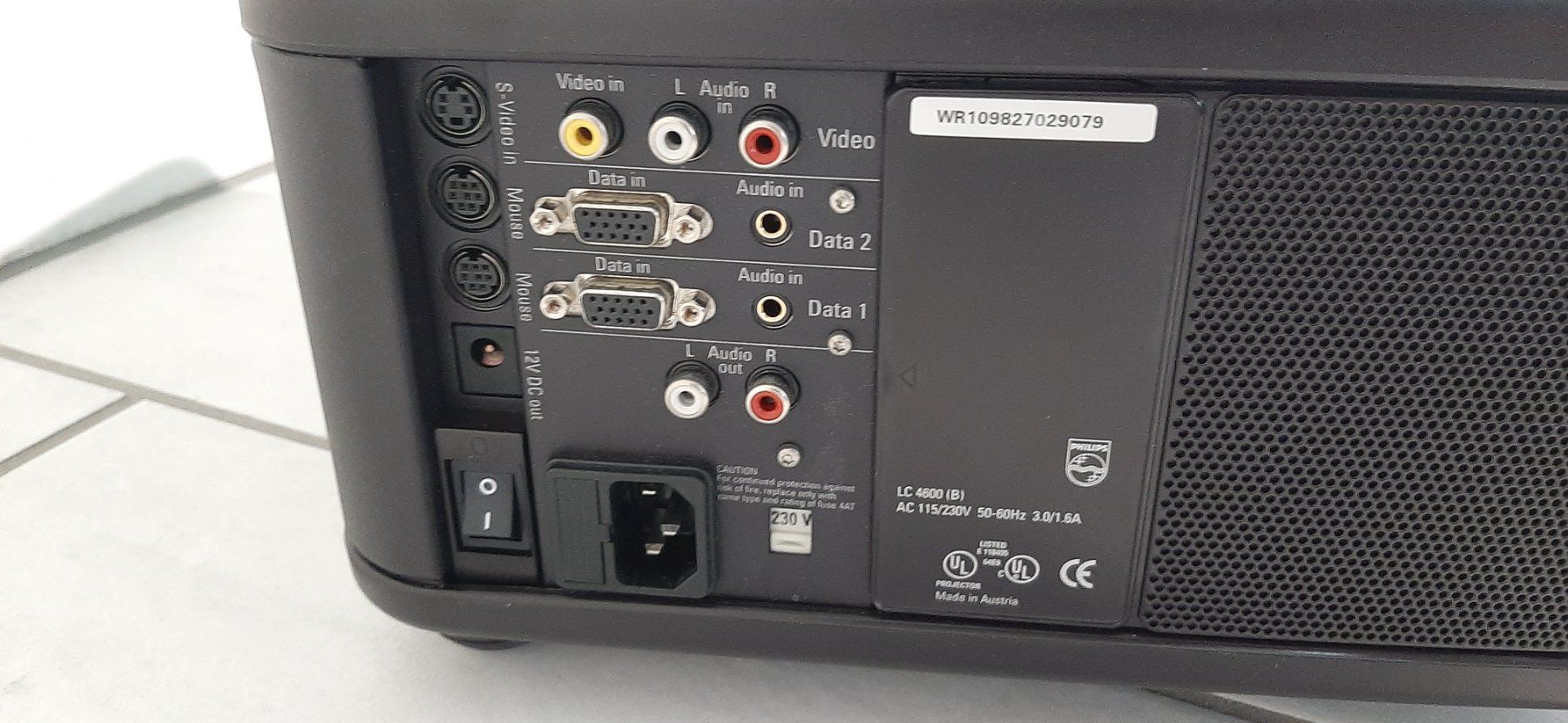 Philips Videoprojektoren: PHILIPS ProScreen 4600 LCD Projektor / Beamer – Defekt aus Wangen SZ von Chhue 1