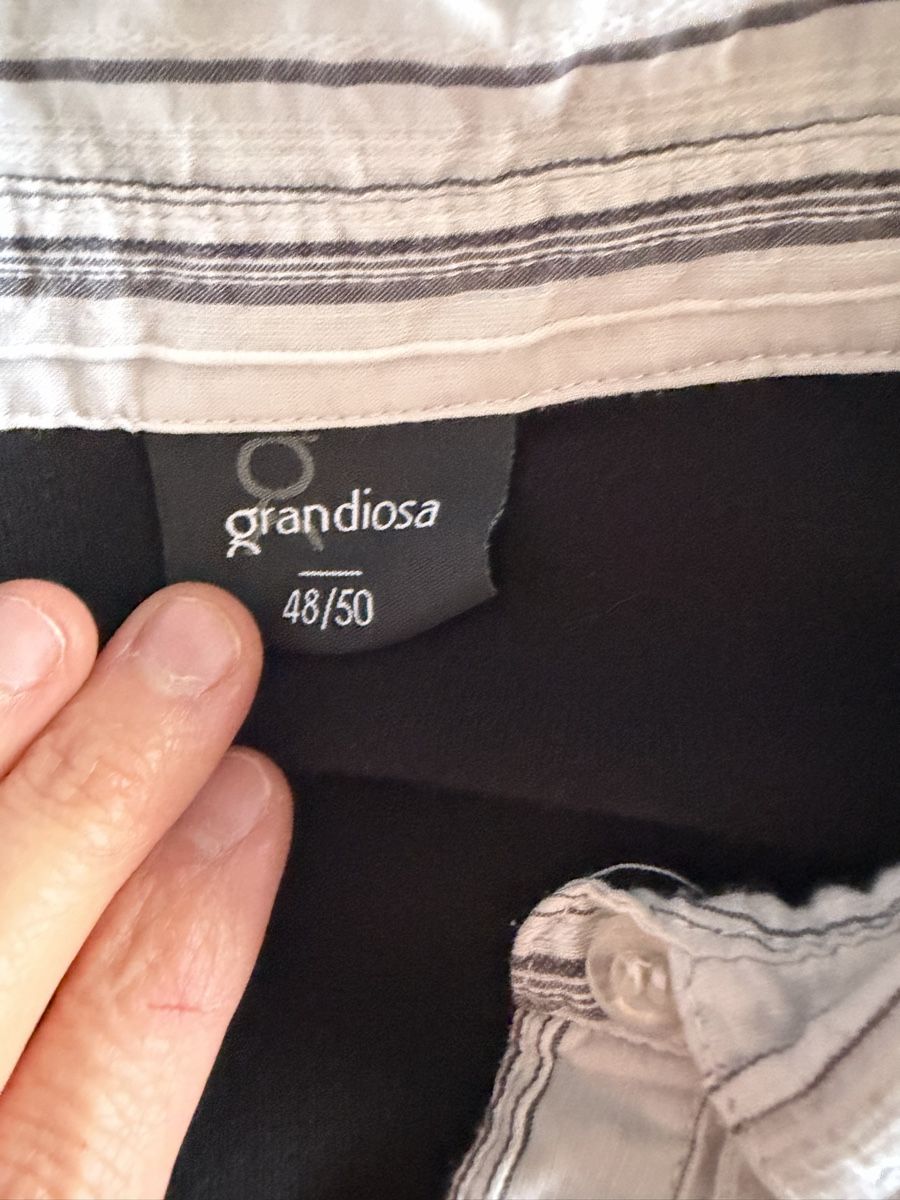 Camicette: Damen Pullover mit Hemdkragen schwarz Grösse 48/50 – Usato da Mosnang venduto da Dojajolele 2