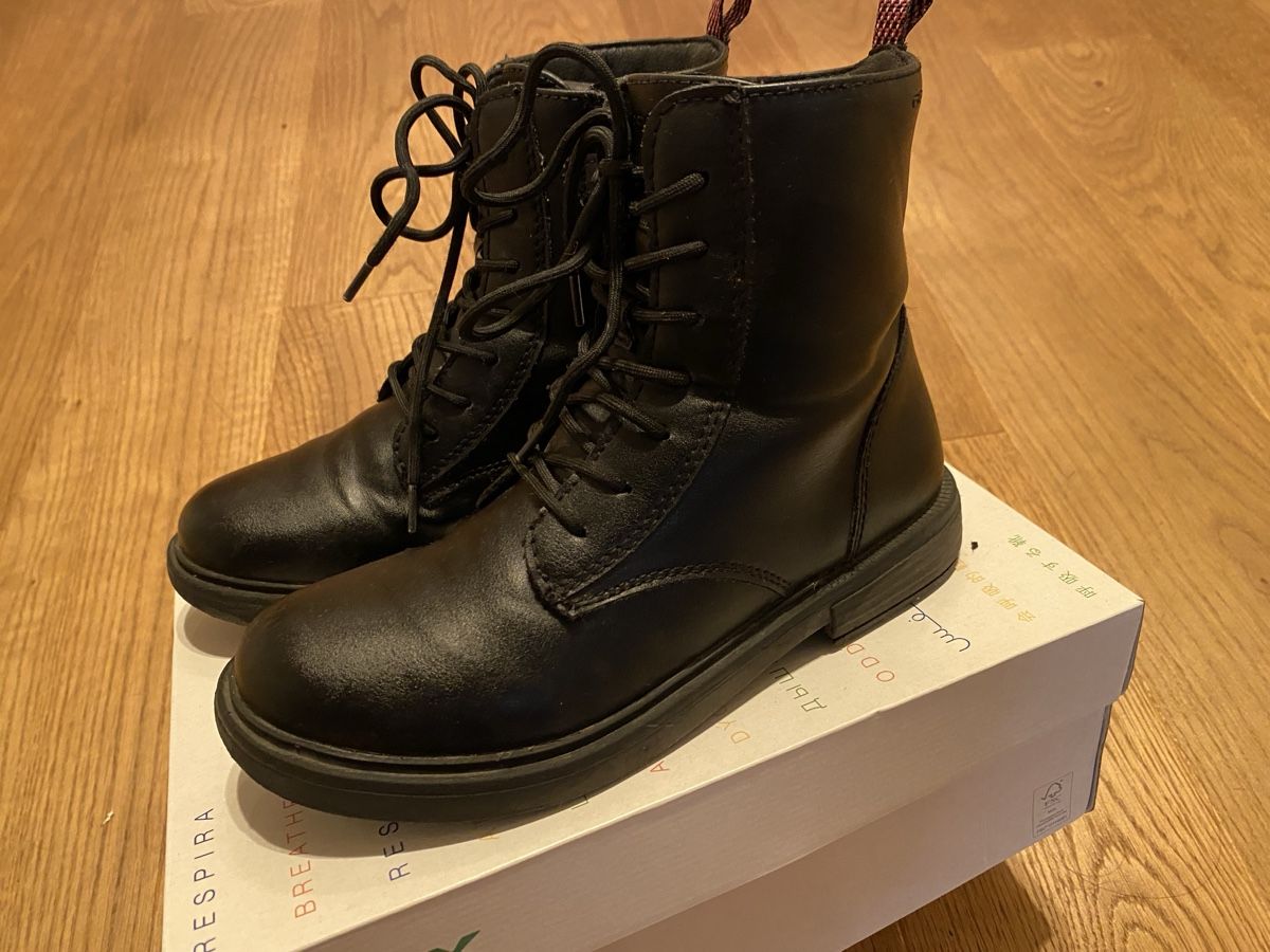 Geox Schuhe für Mädchen: Geox HALBSTIEFEL Eclair Mädchen Gr. 33 – Gebraucht aus Genthod von Tidus04 2