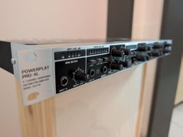 Behringer 4-Channel Headphone Distribution Amplifier HA4700