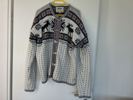 Strickjacke Kama Elchmotiv weiss dunkelblau Grösse XXL
