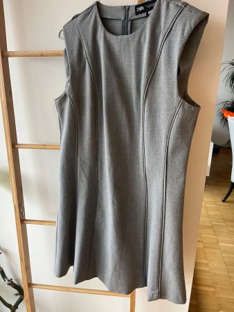 Etui Kleid Zara grau M
