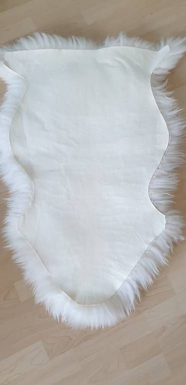 Tutte le decorazioni: Peau de mouton neuve – Usato da Moutier venduto da hugo2630 1