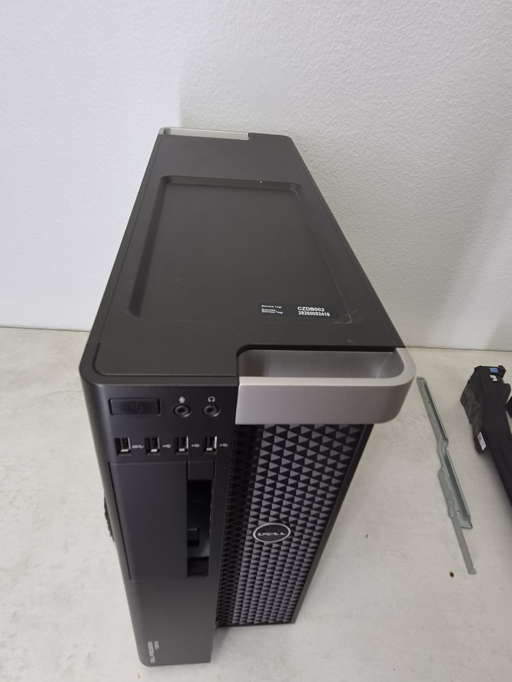 Dell PC: Dell Precision T3610 Workstation Intel Xeon – Usato da SCHAFFHAUSEN venduto da Atami99