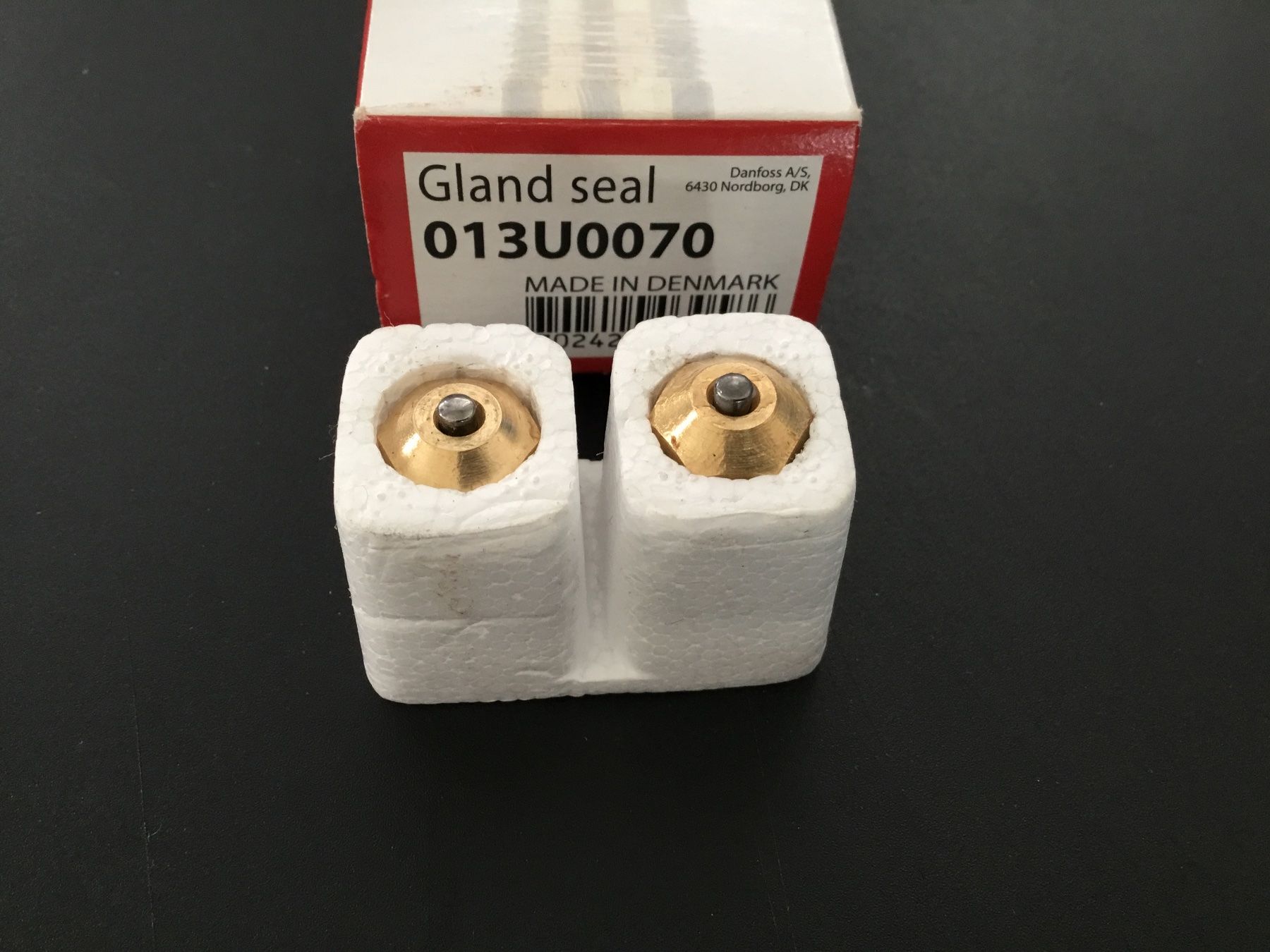 Danfoss Messen: 2 Stopfbuchse zu RA/V und RA/ VL Danfoss Ventilen – Neu und originalverpackt aus St. Margrethen SG von alfapeugeot10