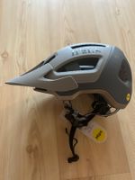 Fizik Bikehelm Mips mit LIcht ungebraucht
