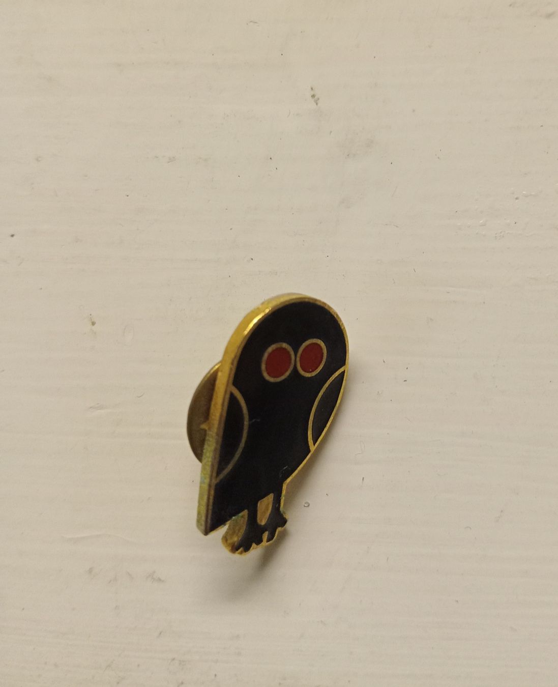 Placchette & Badge: Eulen-Pin / Anstecknadel - Schwarze Eule mit Goldrand – Usato da Allschwil venduto da Evgeniia78