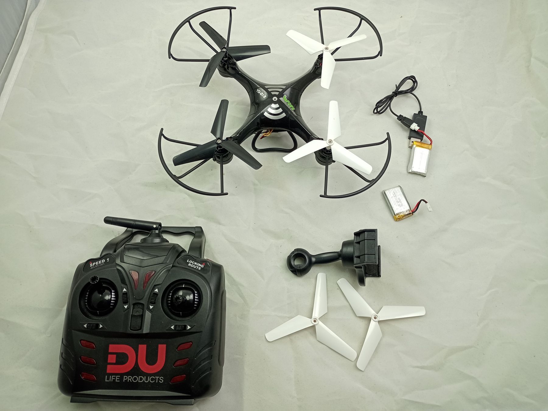 RC Kits de montage: Kleine Drohne mit Kamera – D'occasion à Buchs AG par SellAndBuyX