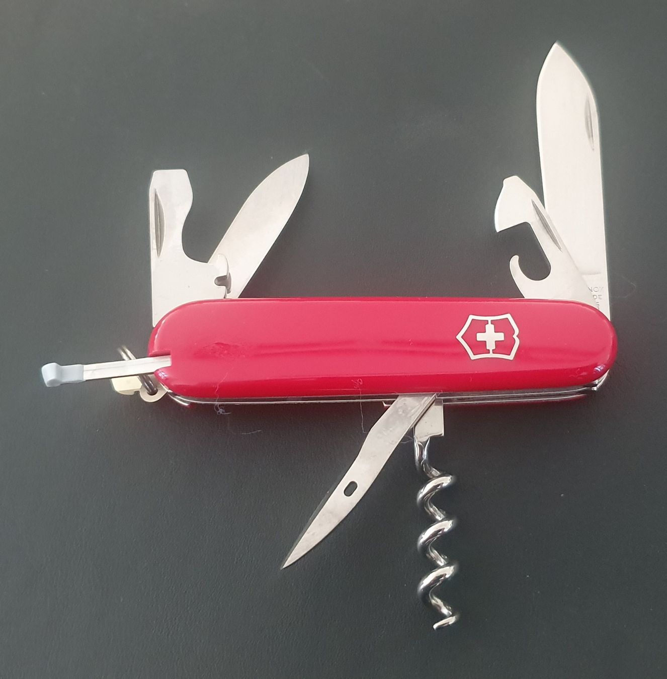Victorinox Coltelli tascabile: 4 Victorinox Sackmesser mit Logo – Usato da Härkingen venduto da MarianneSi 9