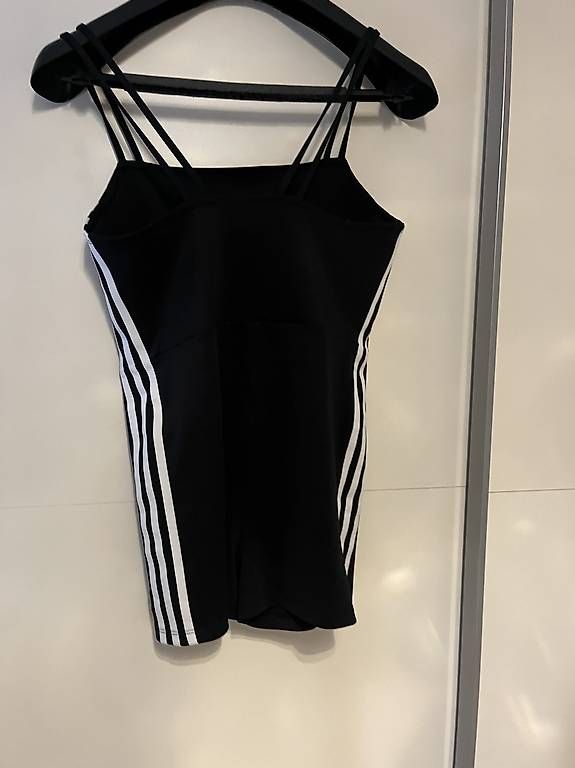 Adidas Tute: Adidas Sport Jumpsuit – Nuovo (secondo la descrizione) da Aarberg venduto da Beni-Nadine86 1