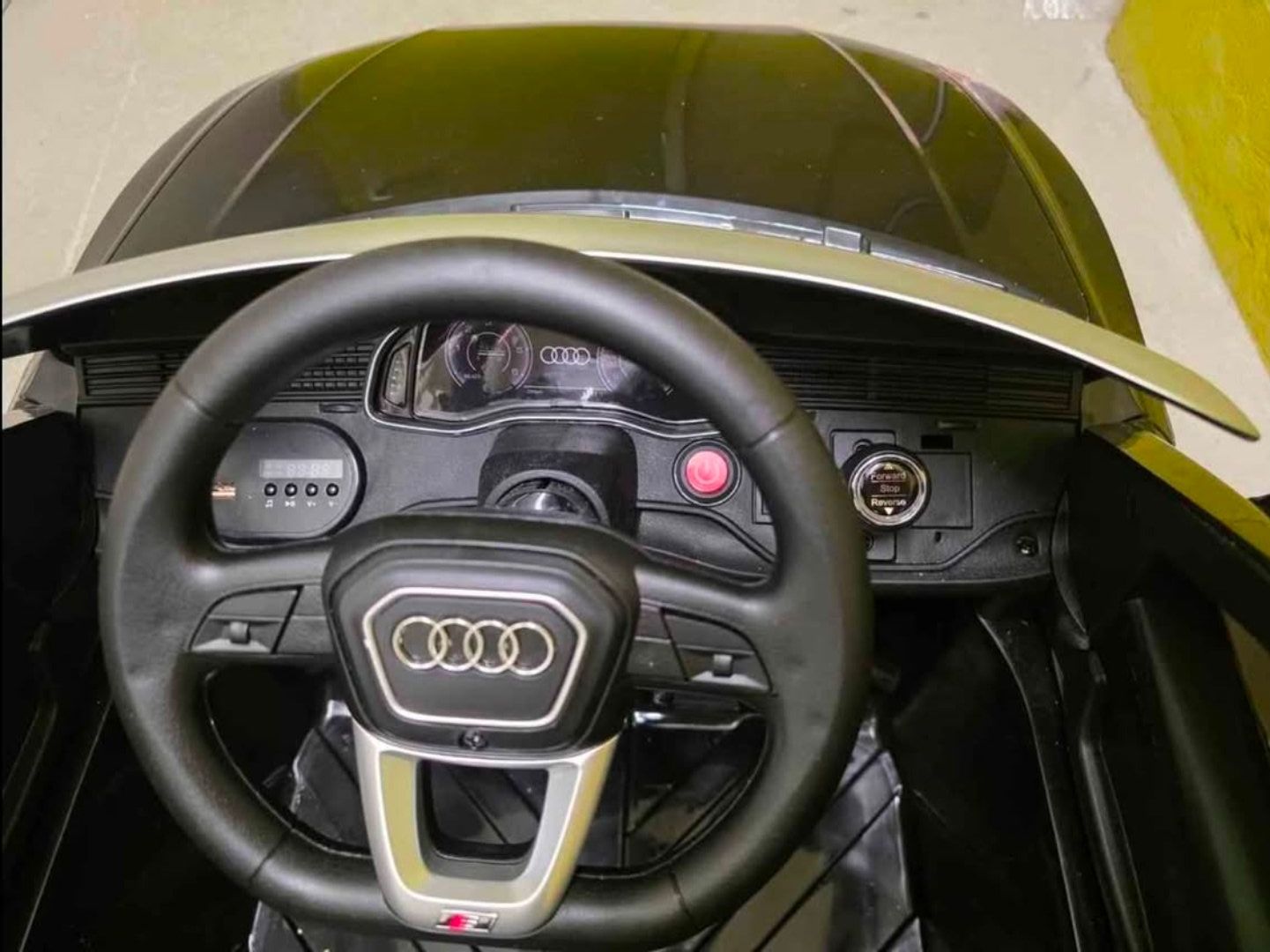 Veicoli per bambini: Audi Q8 électrique – Usato da Biel/Bienne venduto da ang_t57h 6