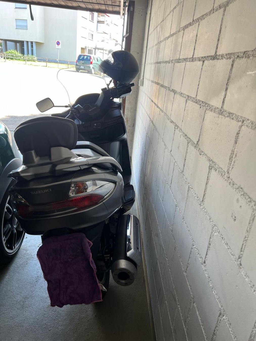 Suzuki Scooter: Suzuki Burgman 400 cc – Usato da Uzwil venduto da ant_tk52 2