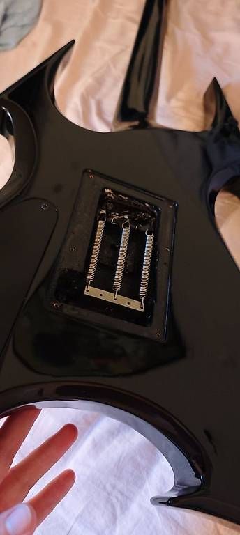 Musikinstrumente: BC RICH BEAST EMG-80 FLOYD ROSE – Gebraucht aus Wölflinswil von EIFACH_CJ 2