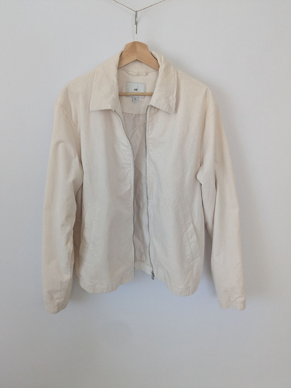 H&M Giacche: H&M Cordjacke Beige Gr. L  – Usato da Rorschach venduto da olg_5qq2 3