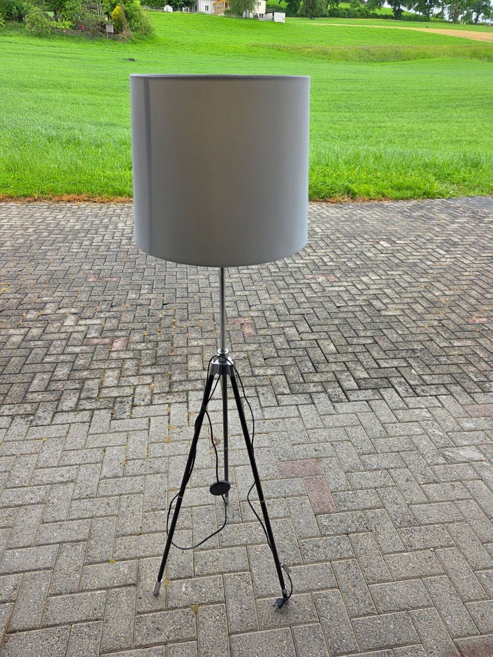 Lampade: Ständerlampe höhenverstellbar – Usato da Neuenkirch venduto da Broenner1