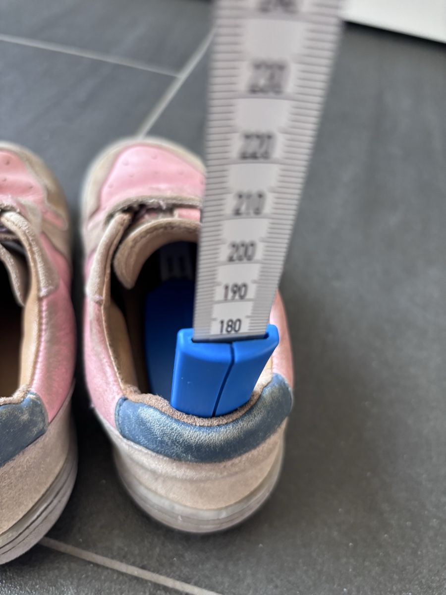 Schuhe für Jungen: BLifestyle Sneaker Grösse 29 – Gebraucht aus Uster von bat_f22x 3