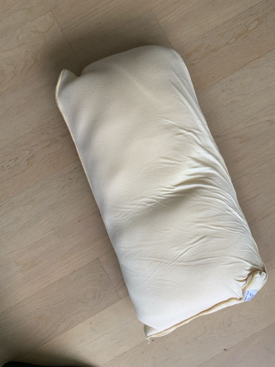 Cuscini: Bett1 Bodyguard Visco Kissen – Usato da Zürich venduto da Eschep 4