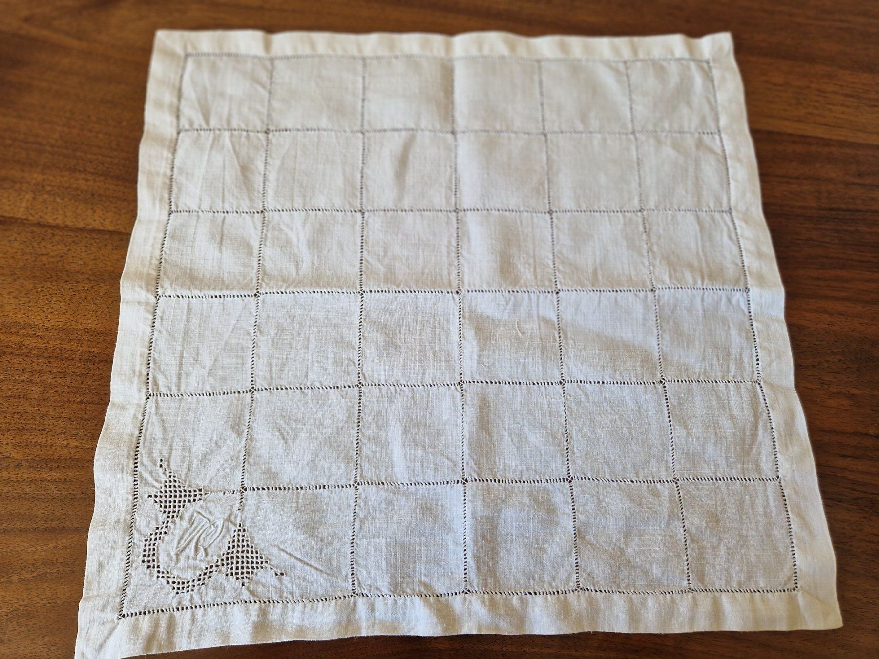 Biancheria da letto: 7 Leinen Servietten weiss mit Monogramm – Usato da Bern venduto da Antikbatik 3